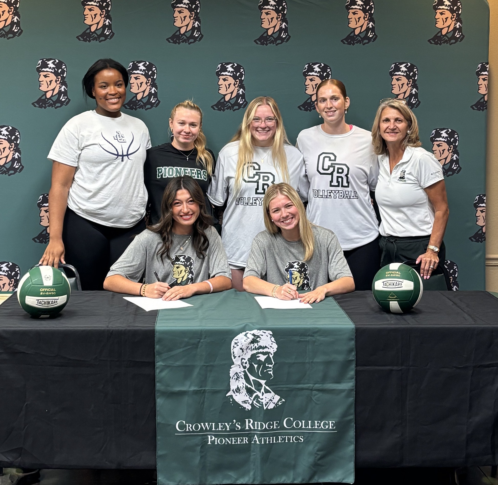 Russell and Varnell Join Pioneer Volleyball