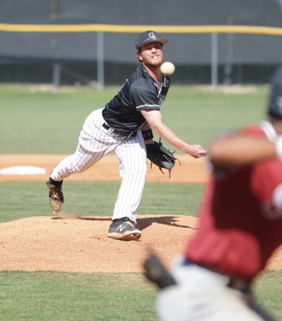 Pioneers Fall to Scots at Pioneer Park