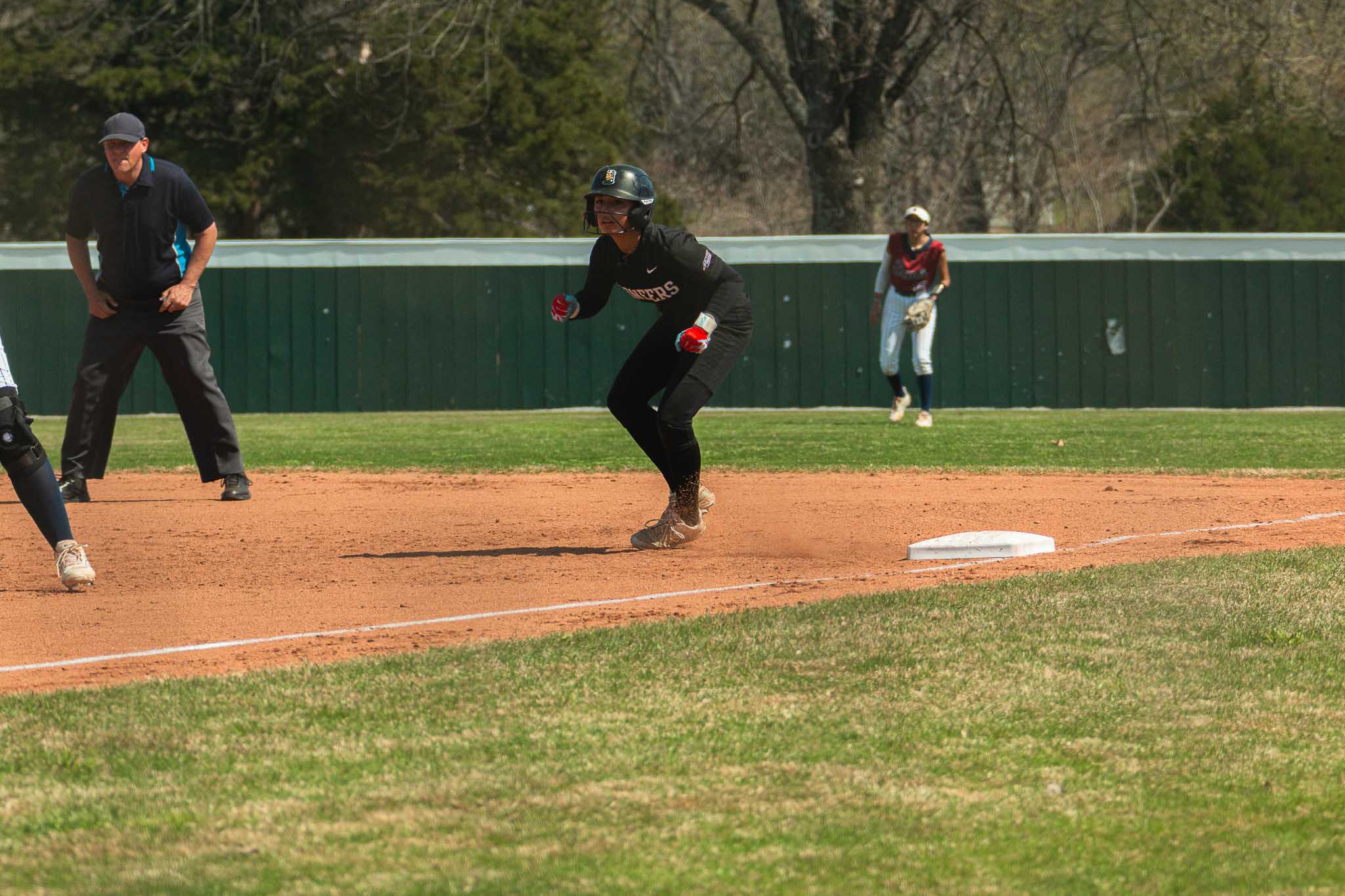 Scots Sneak Two Past Pioneers